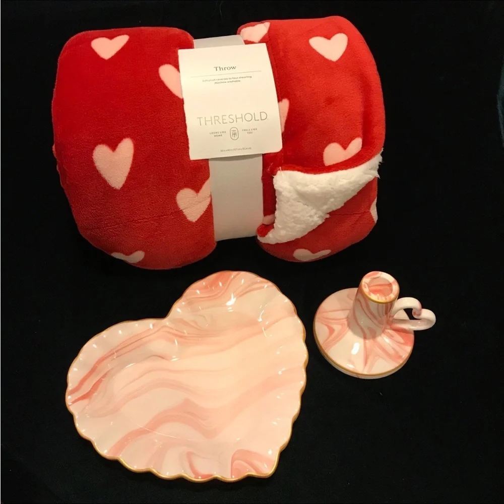 Printed Plush Hearts Throw Blanket Faux Shearling Reverse Red/Pink - Threshold